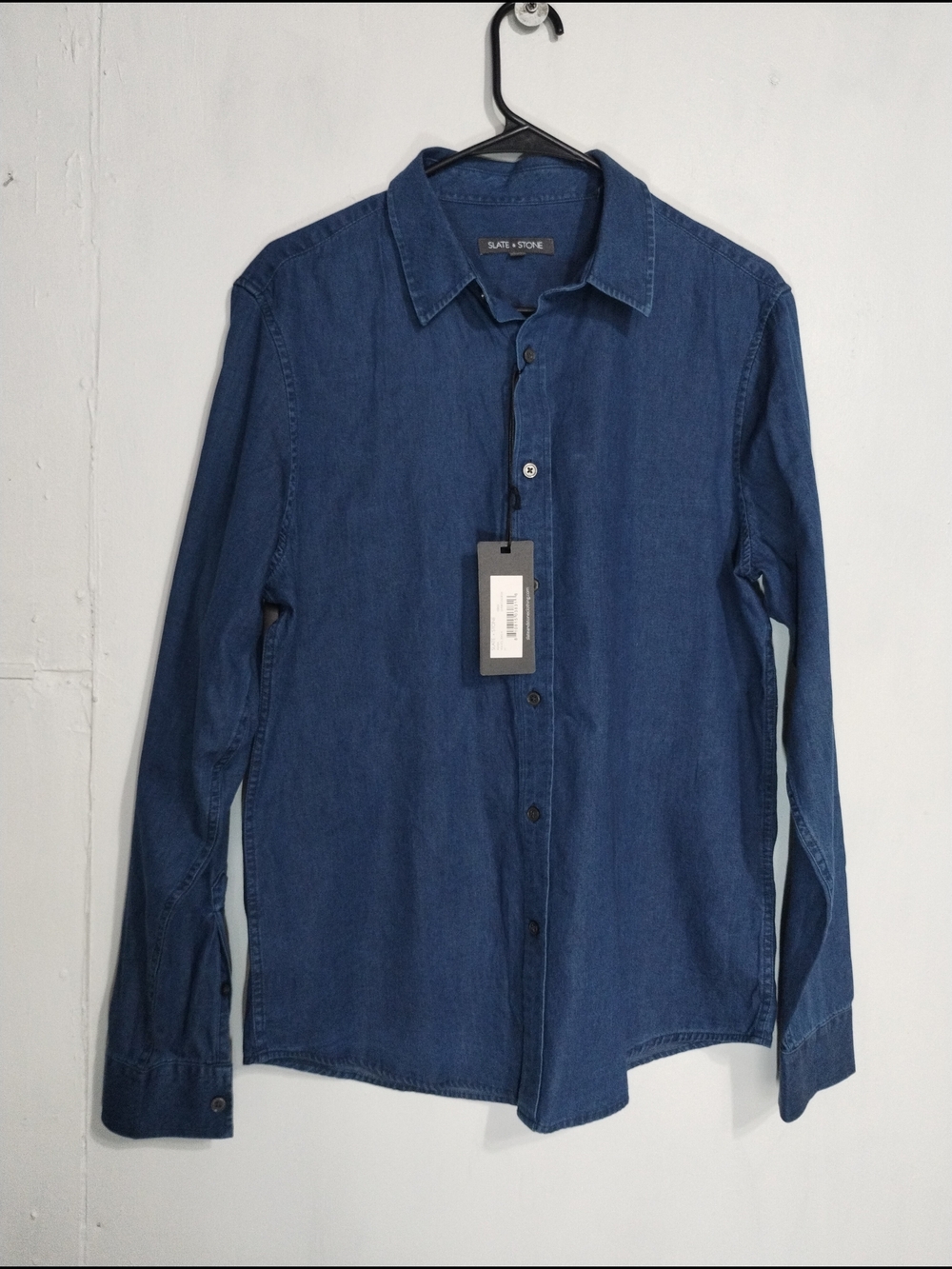 Slate & Stone Men’s Dark Blue Denim Button-Down Shirt